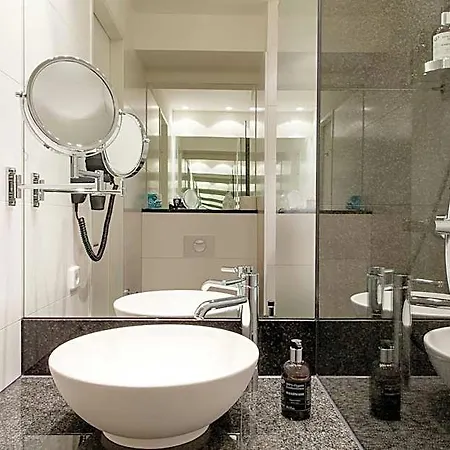 Hotel One Frankfurt-airport 3*