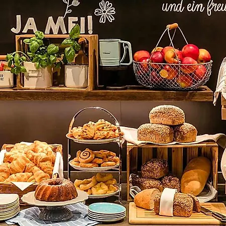 One Frankfurt-airport Hotel