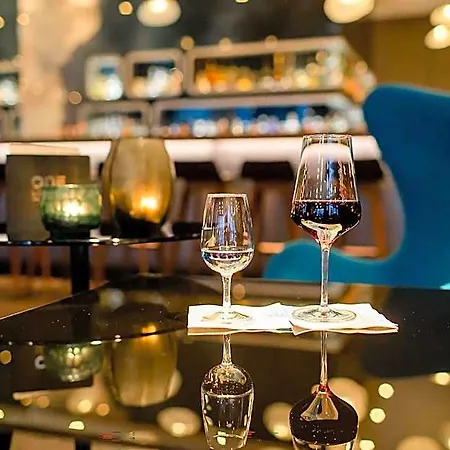 One Frankfurt-airport Hotel