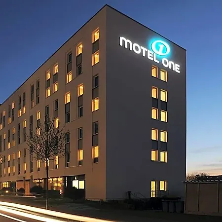 One Frankfurt-airport 3*
