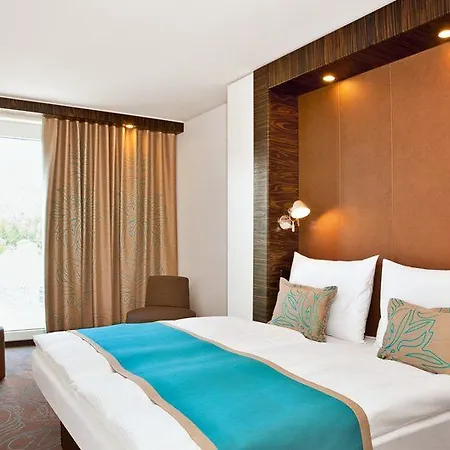 Hotell One Frankfurt Airport 3*