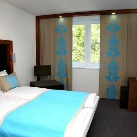 موتيل وان مطار