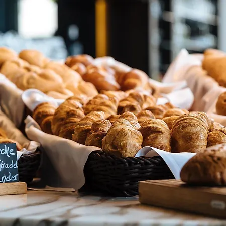 فندق موتيل وان مطار