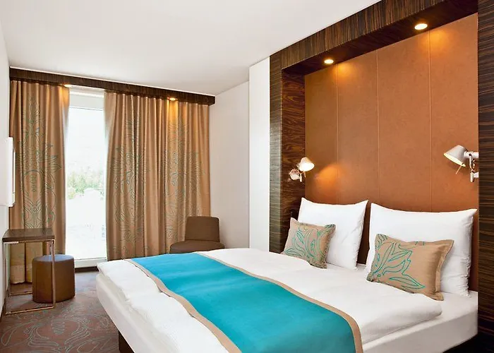 Отель One Frankfurt Airport 3*