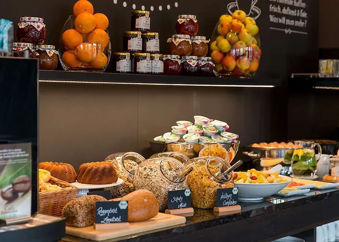 One Frankfurt Airport 3*