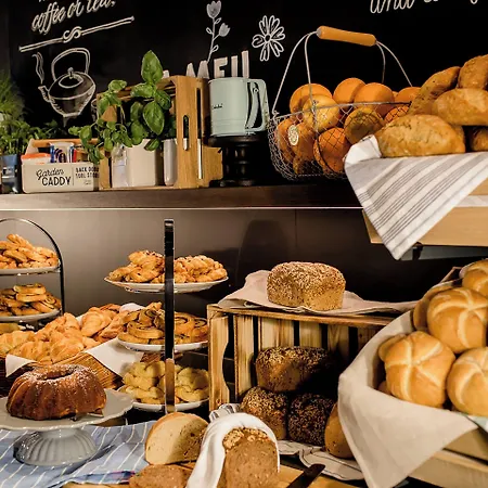One Frankfurt-airport Hotel 3*