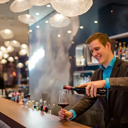 One Frankfurt-airport Hotel 3*