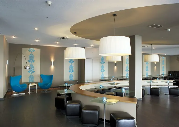 One Frankfurt Airport 3*